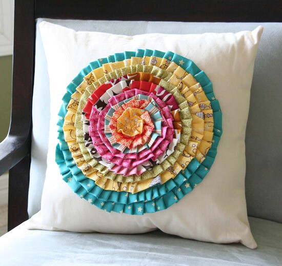 4-baby-pillow-baby-clothes-projects-diyncrafts