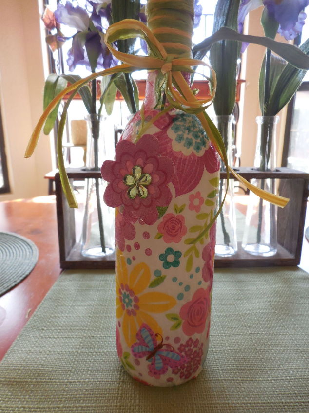 springtime-bottle-for-the-new-mommy-crafts-decoupage-seasonal-holiday-decor-1