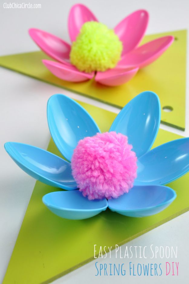 Easy-Plastic-Spoon-Spring-Flower-Garland.jpg