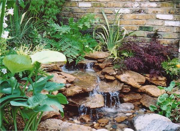92403c064dbd801b0922218be1a05ca0--outdoor-water-features-garden-water-features